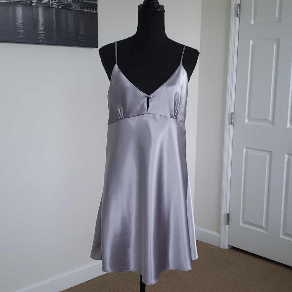 Silver Chemise with Robe - Picture 3 of 6
